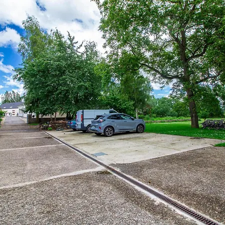 Sweet-renoir, Calme, Parking Prive Lägenhet Roeser